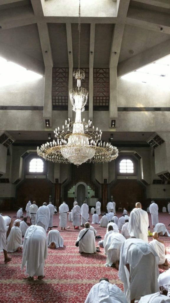 Masjid Aisha in Tan'eem