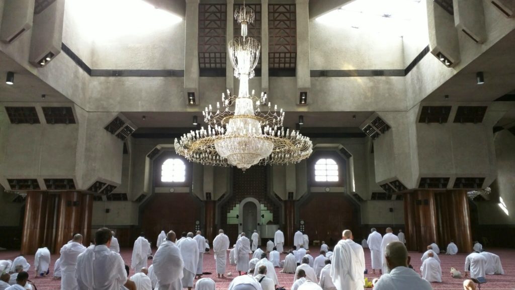 Masjid Aisha in Tan'eem